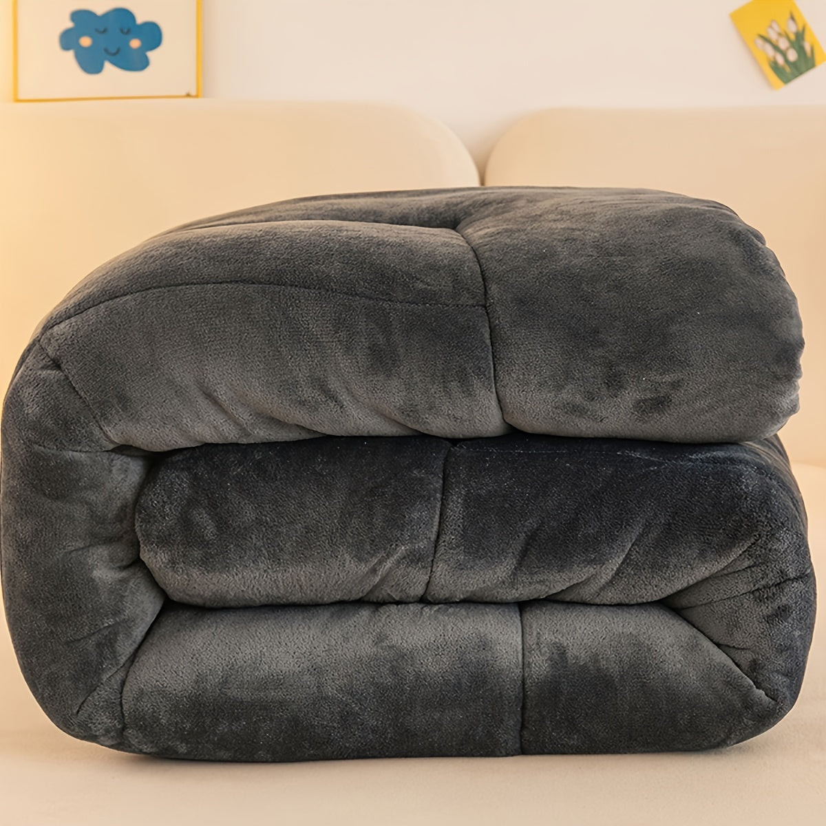 CozyNest – Plush Fleece Grid Comforter for Ultimate Comfort