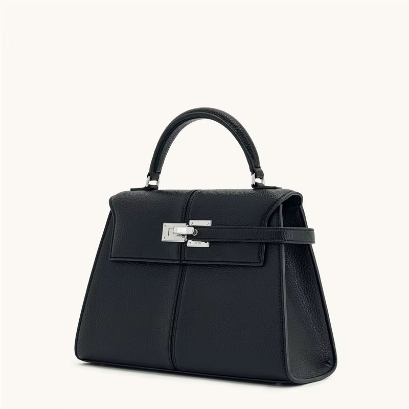 Chic Women's Leather Crossbody Bag | BrioStyle