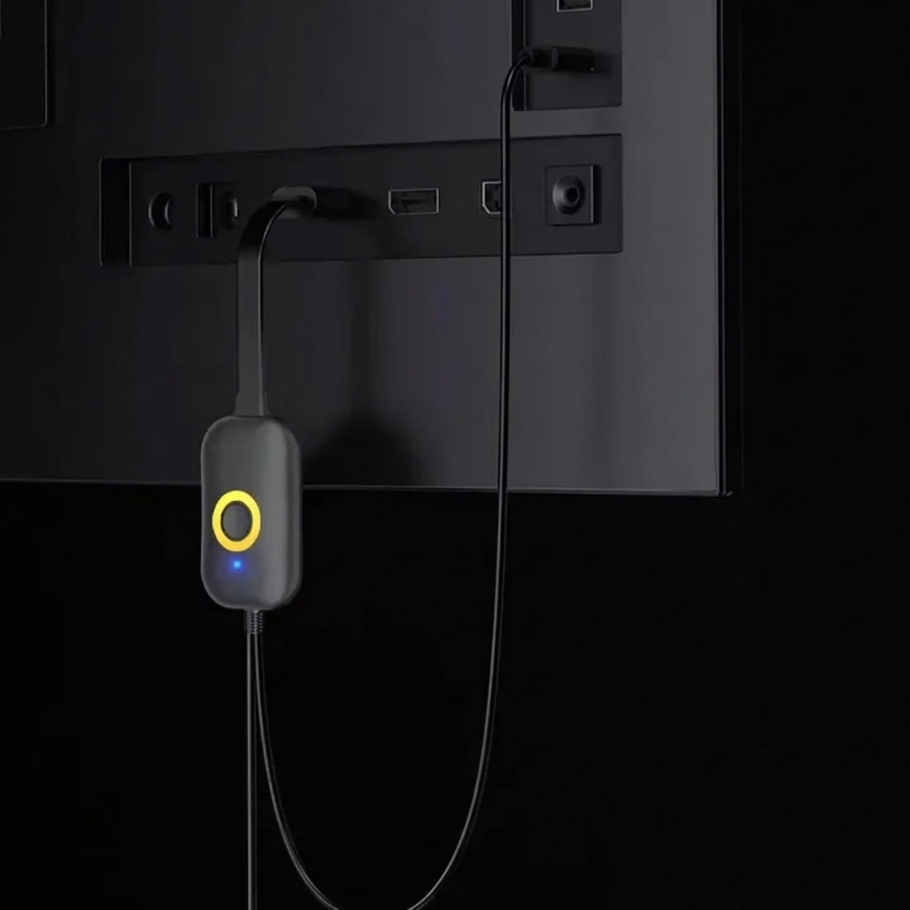 Compact HDMI Streamer for Effortless Display Mirroring