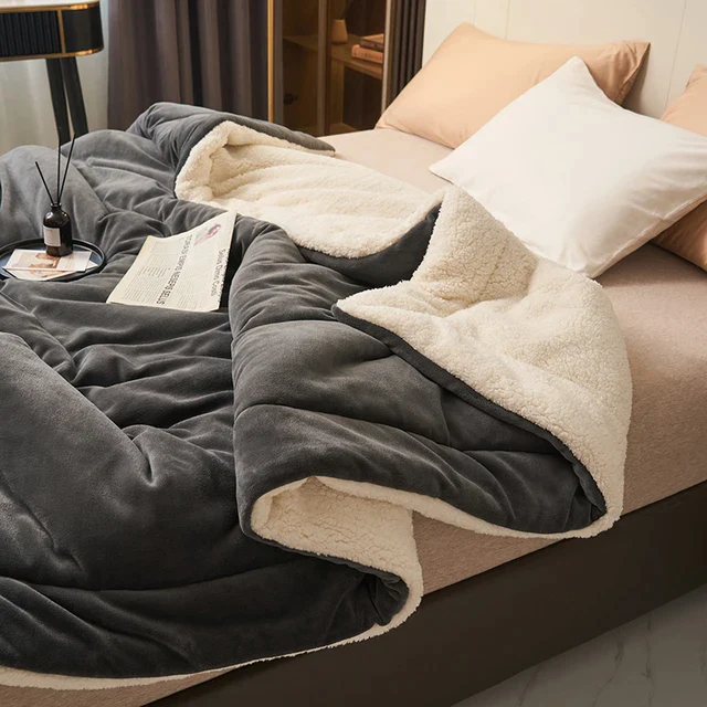 Cozy Comfort Fleece Blanket | Oversized Soft Throw