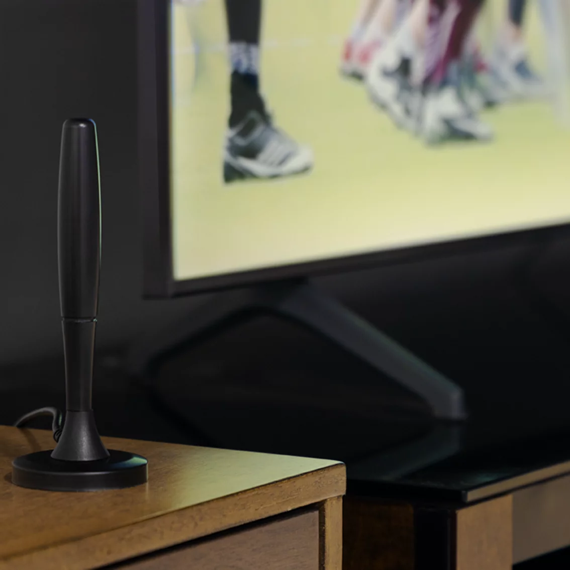 Ultimate 4K Digital TV Antenna with 300-Mile Range for Clear Reception