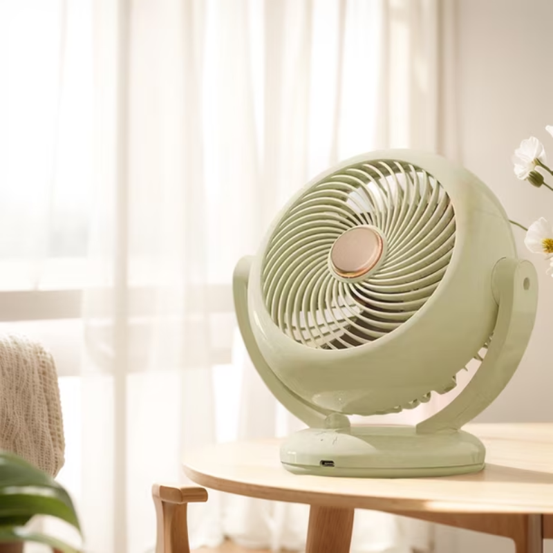 Versatile Compact Fan for Handheld and Desktop Use
