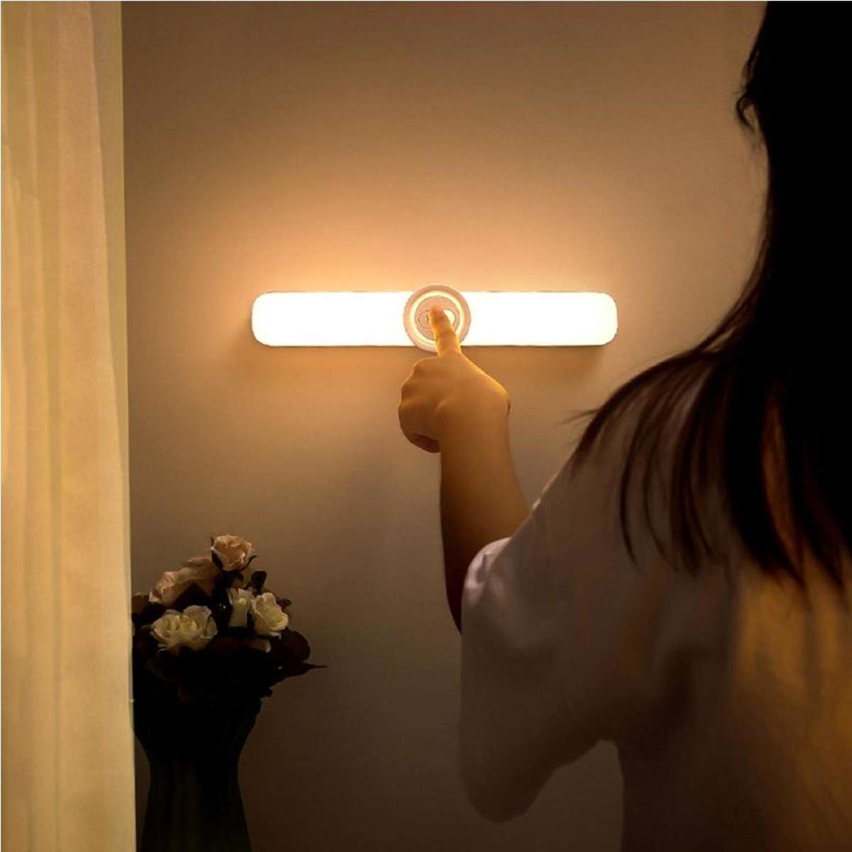 Smart Motion Activated LED Night Light with Rechargeable Battery