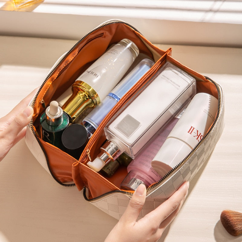 Elegant Travel Organizer for All Your Essentials