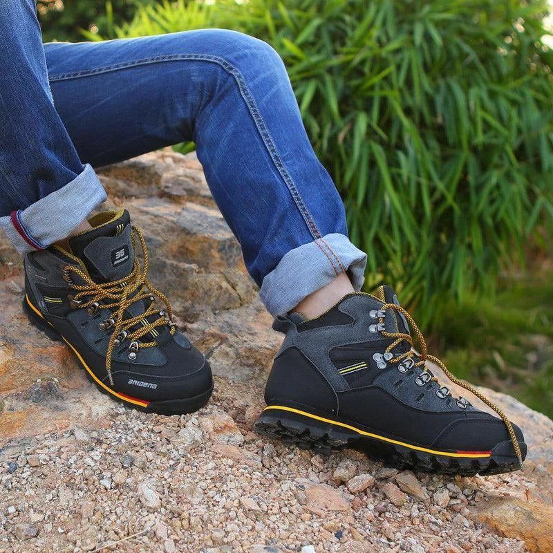 Men's All-Weather Trekking Boots – Reliable Footwear for Adventurers