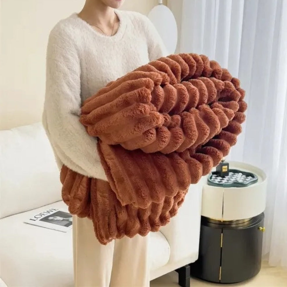 Heavenly Comfort Fleece Blanket – Soft & Cozy Throw for All Seasons