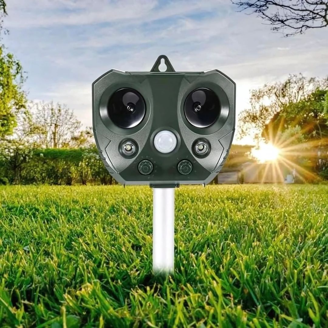 Smart Ultrasonic Animal Deterrent System
